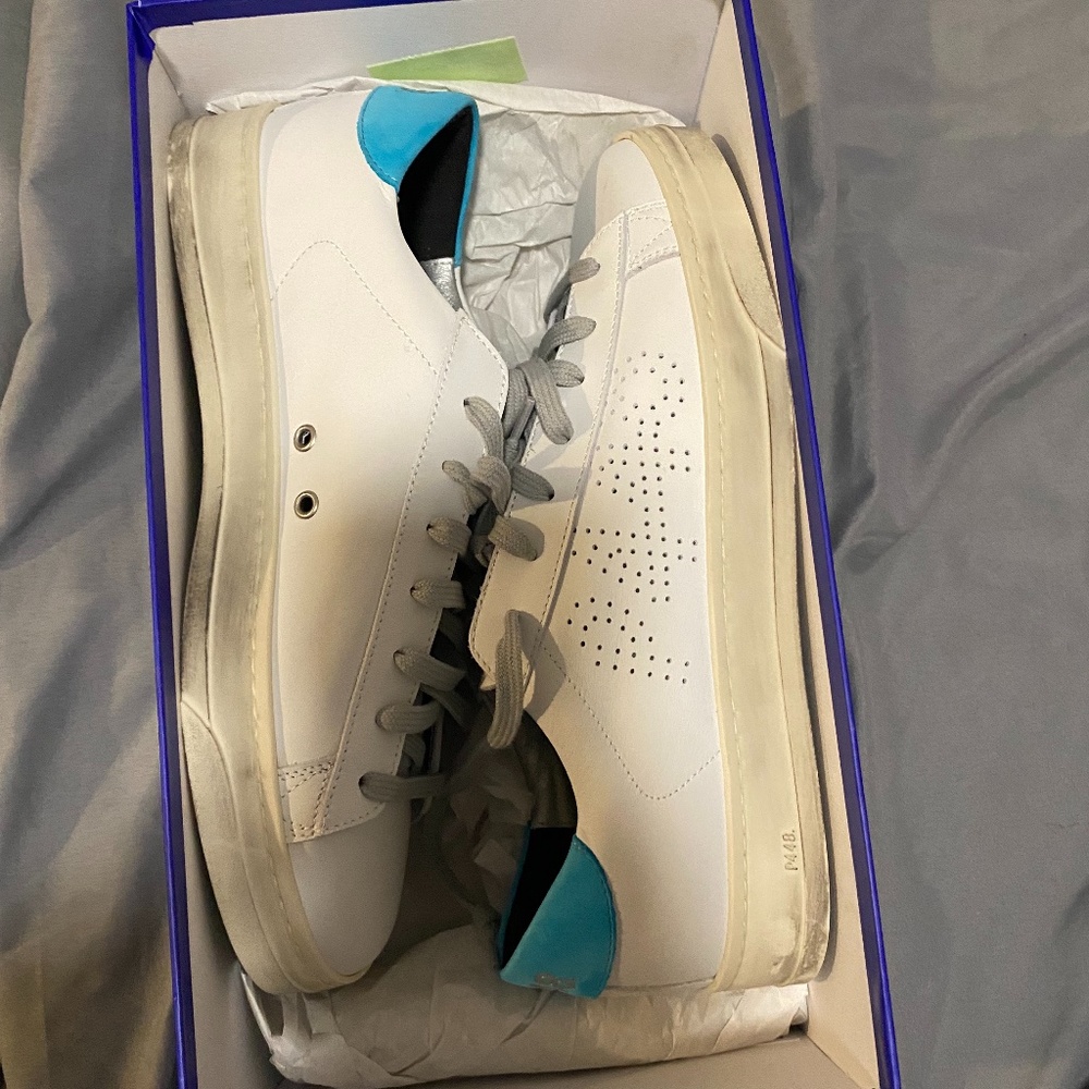 P448 JOHN LEATHER LOW TOP SNEAKERS